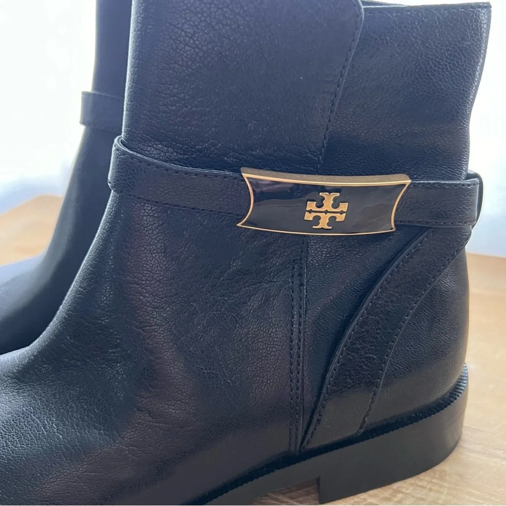 Tory Burch Perrine Leather Ankle Boot in Black Size 6.5 New